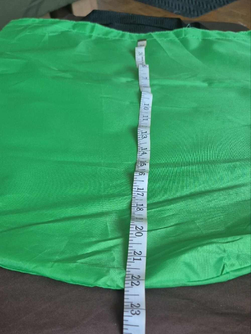 Green Screen Collapsible Photo Backdrop - Party & Studio Screen - Picture 6 of 10